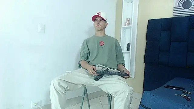 Snapshot of Jhonn_Rhyss chatting on February 23, 2025, 8:00 pm Jhonn Rhyss online show from February 23, 2025, 8:00 pm