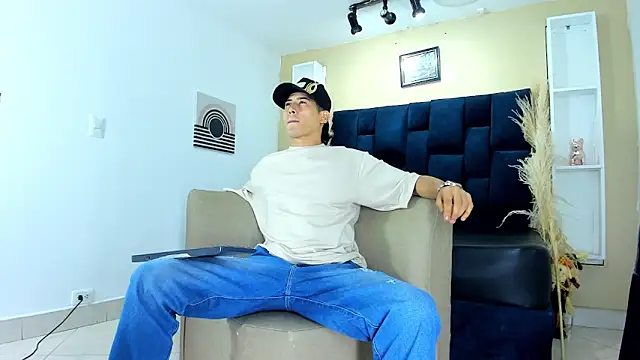 Snapshot of Jhonn_Rhyss chatting on September 30, 2025, 2:16 am Jhonn Rhyss online show from September 30, 2025, 2:16 am