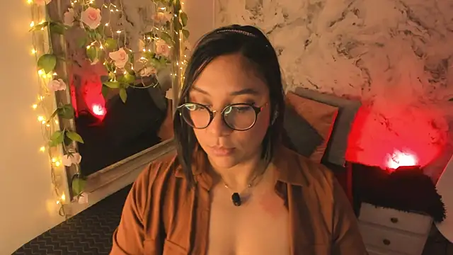 Snapshot of Bella_desi_ chatting on June 7, 2026, 1:15 pm Bella desi online show from June 7, 2026, 1:15 pm