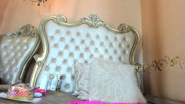 Snapshot of Celeste_Baker_ chatting on December 17, 2025, 1:17 pm Celeste Baker online show from December 17, 2025, 1:17 pm