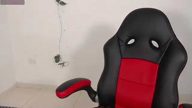 Snapshot of evelin_999_ chatting on January 5, 2025, 2:08 pm evelin 999  online show from January 5, 2025, 2:08 pm