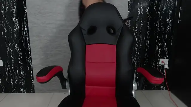 Snapshot of evelin_999_ chatting on March 15, 2025, 10:00 pm evelin 999  online show from March 15, 2025, 10:00 pm