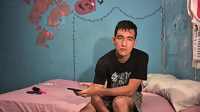 Snapshot of Sweetiefoxxx chatting on December 28, 2024, 6:08 pm Sweetiefoxxx online show from December 28, 2024, 6:08 pm