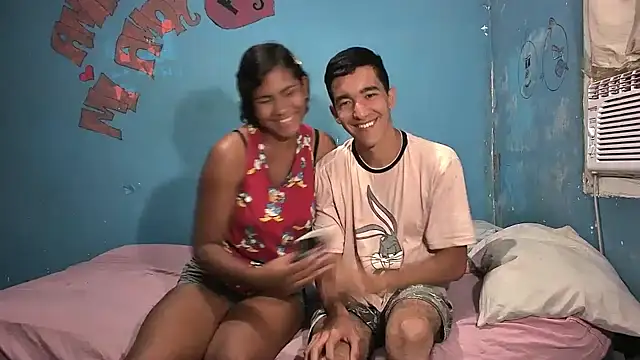 Snapshot of Sweetiefoxxx chatting on February 15, 2025, 8:11 pm Sweetiefoxxx online show from February 15, 2025, 8:11 pm