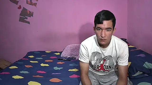 Snapshot of Sweetiefoxxx chatting on November 8, 2025, 1:33 pm Sweetiefoxxx online show from November 8, 2025, 1:33 pm