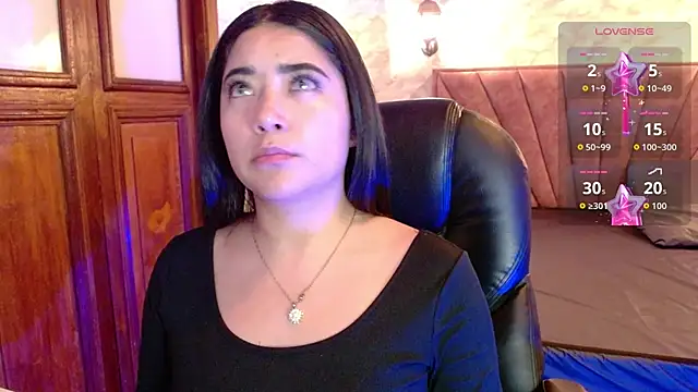 Susy thomson online show from October 28, 2025, 1:42 am