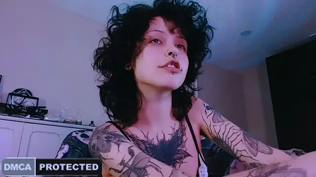 NaughtyLittleFox online show from May 29, 2026, 3:15 am