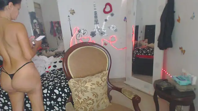 brigitht online show from November 18, 2025, 3:49 pm