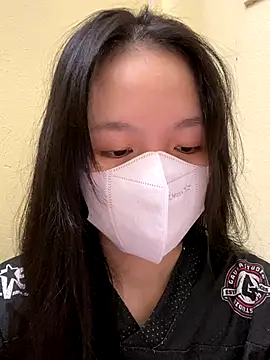 minmin2kk5 online show from September 29, 2025, 4:12 pm