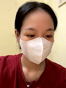 minmin2kk5 online show from October 12, 2025, 7:07 am