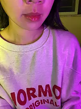 minmin2kk5 online show from December 14, 2025, 1:11 am