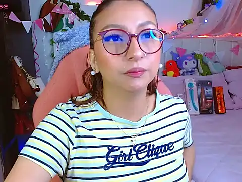 Snapshot of Littlerouse_ chatting on July 22, 2026, 9:12 am Littlerouse online show from July 22, 2026, 9:12 am