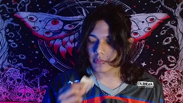 Snapshot of daiki_sx chatting on February 5, 2025, 12:20 am daiki sx online show from February 5, 2025, 12:20 am