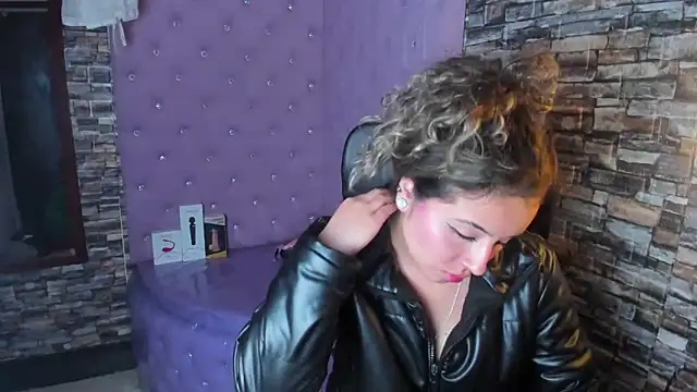 celeste blue69 online show from February 14, 2025, 6:34 am