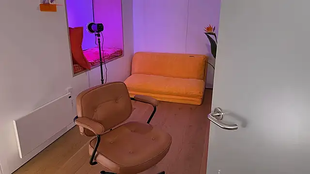  vixenp online show from February 20, 2025, 9:42 pm