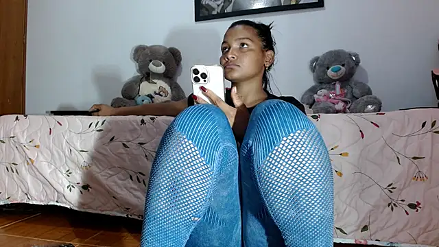 camilavagina24 online show from March 10, 2026, 12:43 pm