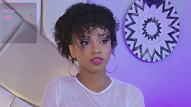 Nahomi King online show from February 12, 2025, 1:06 pm