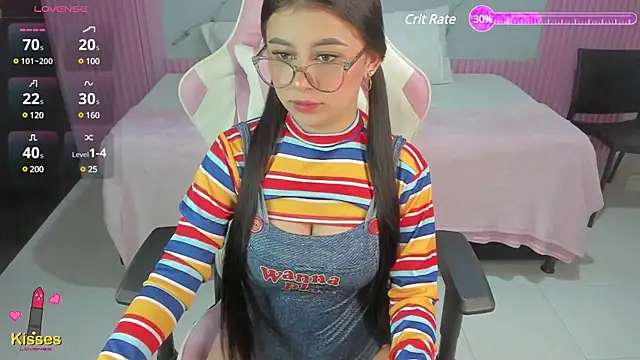 Snapshot of Yuli_16 chatting on March 17, 2025, 12:04 pm Yuli 16 online show from March 17, 2025, 12:04 pm