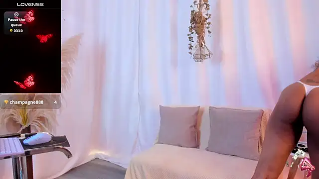 Helena-Fits online show from September 25, 2025, 7:28 pm