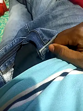 Snapshot of bangaloresexyguy chatting on December 4, 2025, 4:55 am bangaloresexyguy online show from December 4, 2025, 4:55 am