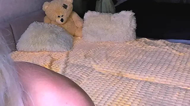 Snapshot of Sweeet_Barbie chatting on October 21, 2025, 3:24 pm Sweeet Barbie online show from October 21, 2025, 3:24 pm