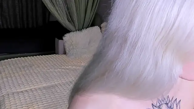 Snapshot of Sweeet_Barbie chatting on December 18, 2025, 4:02 pm Sweeet Barbie online show from December 18, 2025, 4:02 pm