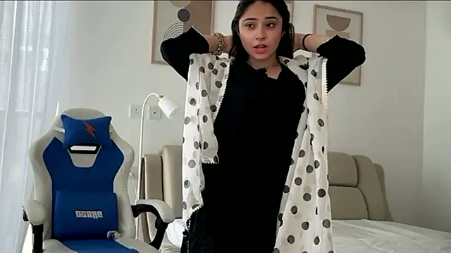 demieliss online show from March 16, 2026, 9:46 am