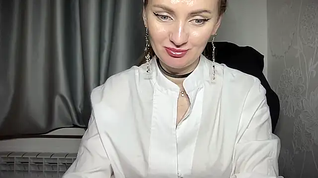 Snapshot of Viola_sweet chatting on February 6, 2025, 8:56 pm Viola sweet online show from February 6, 2025, 8:56 pm