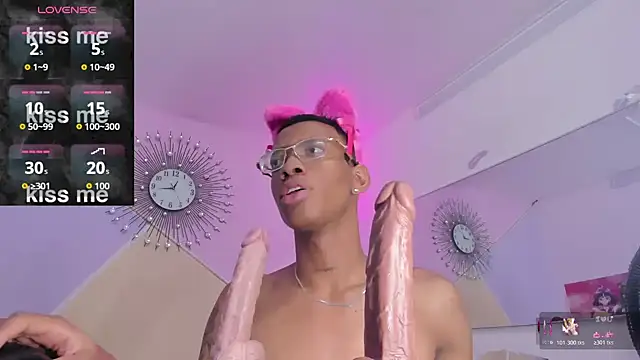 Tiffany Valentine15 online show from November 15, 2025, 7:32 pm