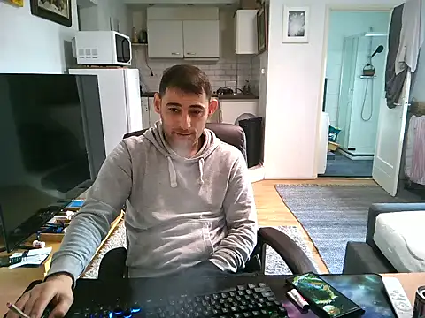 mihaimichael online show from September 15, 2025, 1:44 pm