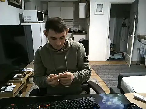 mihaimichael online show from September 18, 2025, 2:35 am