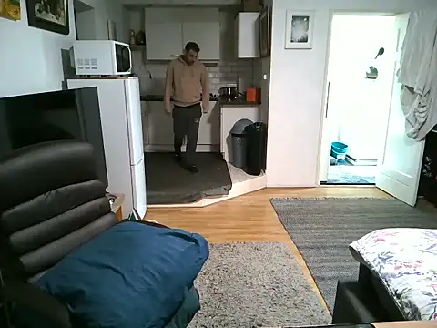 mihaimichael online show from September 24, 2025, 1:36 pm