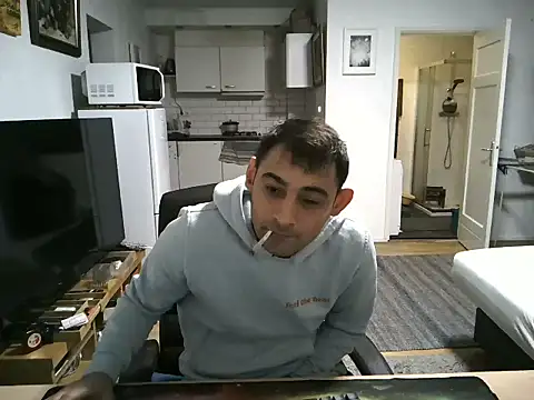 mihaimichael online show from October 2, 2025, 5:42 pm