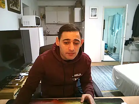 mihaimichael online show from October 5, 2025, 2:26 pm