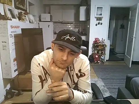 mihaimichael online show from October 20, 2025, 9:15 pm