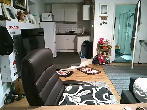 mihaimichael online show from October 25, 2025, 11:29 am