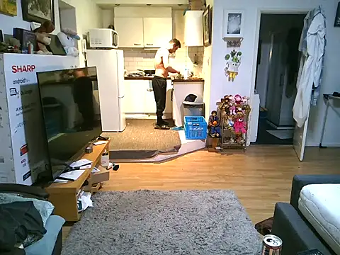 mihaimichael online show from December 5, 2025, 1:03 am