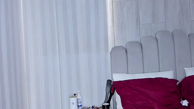 mileyerikson online show from October 4, 2025, 12:58 pm