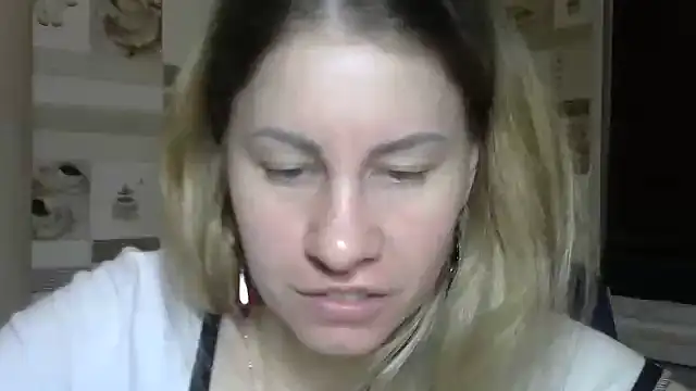 TherestlessKitty online show from November 21, 2025, 10:41 pm