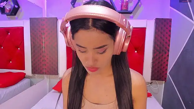 Karoll014 online show from December 3, 2025, 12:14 pm