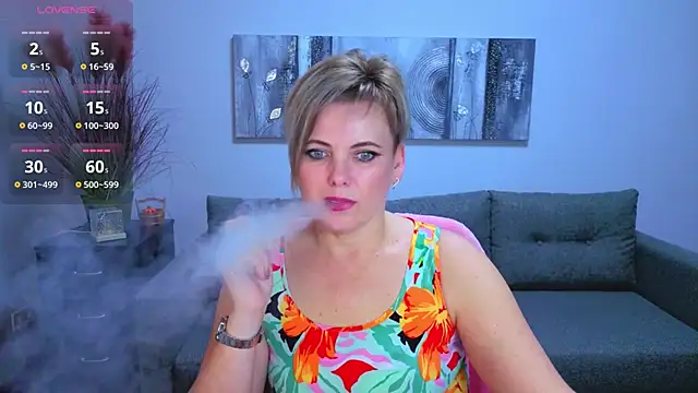 Julia Wilsone online show from November 22, 2025, 12:59 pm