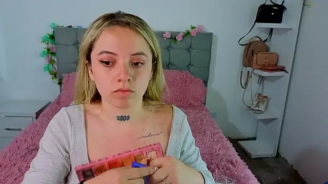 Cristal v 1 online show from January 6, 2026, 11:29 pm