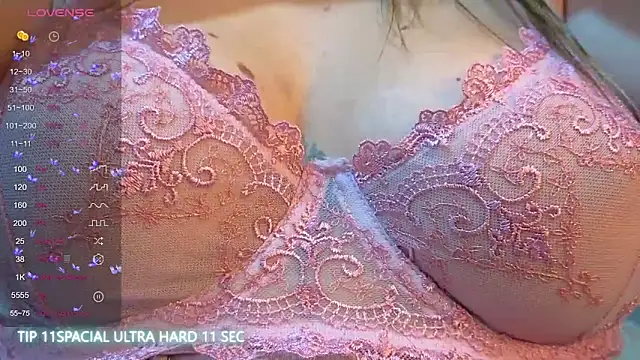 Cristal v 1 online show from May 20, 2026, 3:13 am