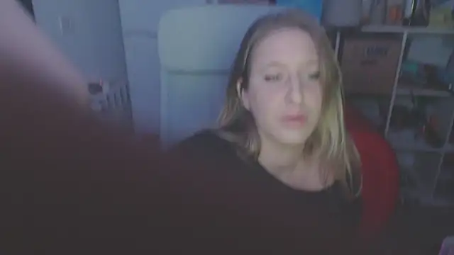 Pinkyladyxxx online show from February 6, 2025, 11:37 pm