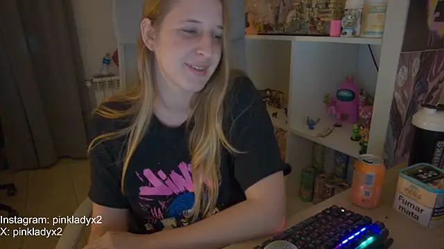 Pinkyladyxxx online show from November 4, 2025, 5:45 pm