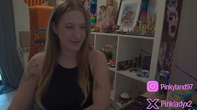 Pinkyladyxxx online show from April 22, 2026, 5:47 pm