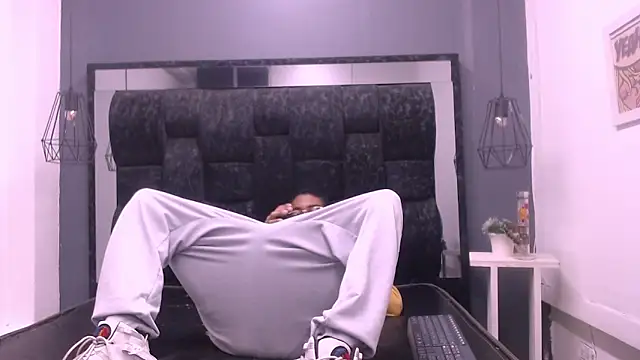 Jose Smoke online show from March 3, 2025, 1:53 am