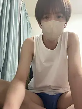 Snapshot of yuuuuma578 chatting on May 9, 2026, 2:44 pm yuuuuma578 online show from May 9, 2026, 2:44 pm