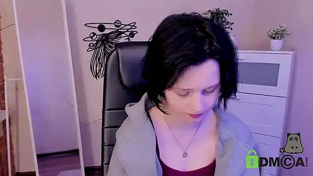 Alina Mills online show from December 10, 2024, 3:22 pm