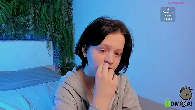 Alina Mills online show from February 3, 2025, 8:35 pm